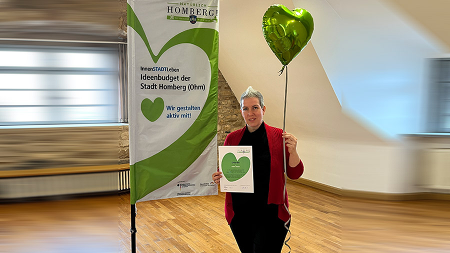 Übergabe Urkunde Ideenbudget 2025 an Sandra Jacques